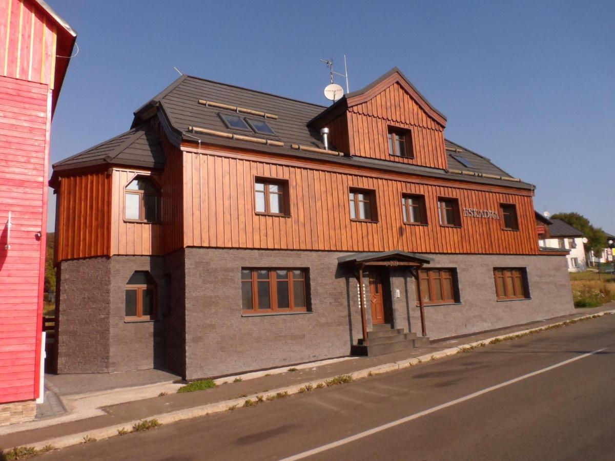 Apartman Eskadra 02 Horní Malá Úpa المظهر الخارجي الصورة
